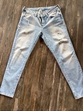 Mavi Light Wash Ada Distressed  boyfriend Jeans size 29x29